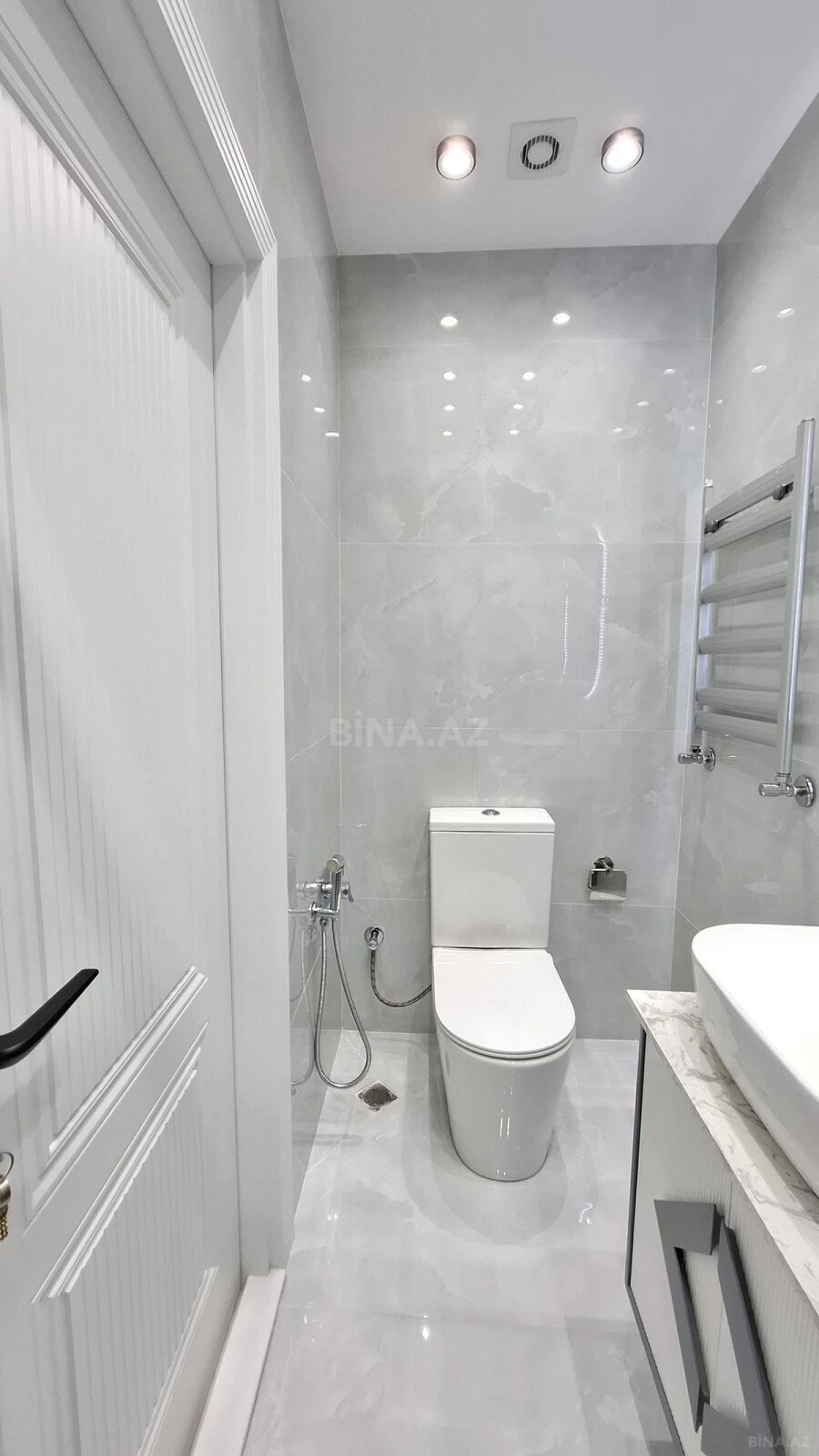 Kirayə verilir 3 otaqlı mənzil 95 m²