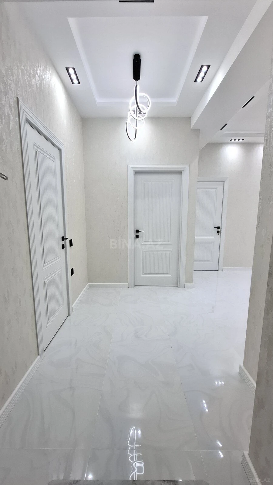Kirayə verilir 3 otaqlı mənzil 95 m²
