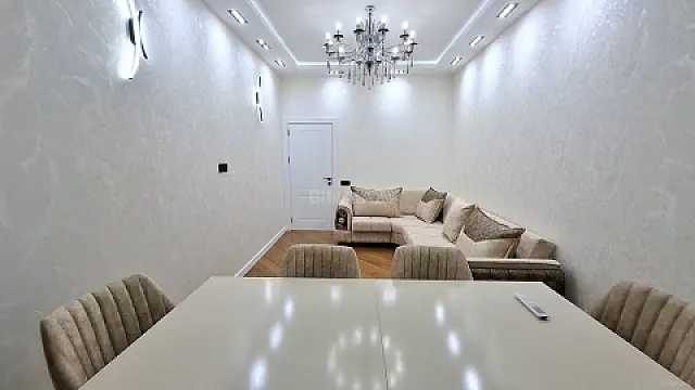 Kirayə verilir 3 otaqlı mənzil 95 m²