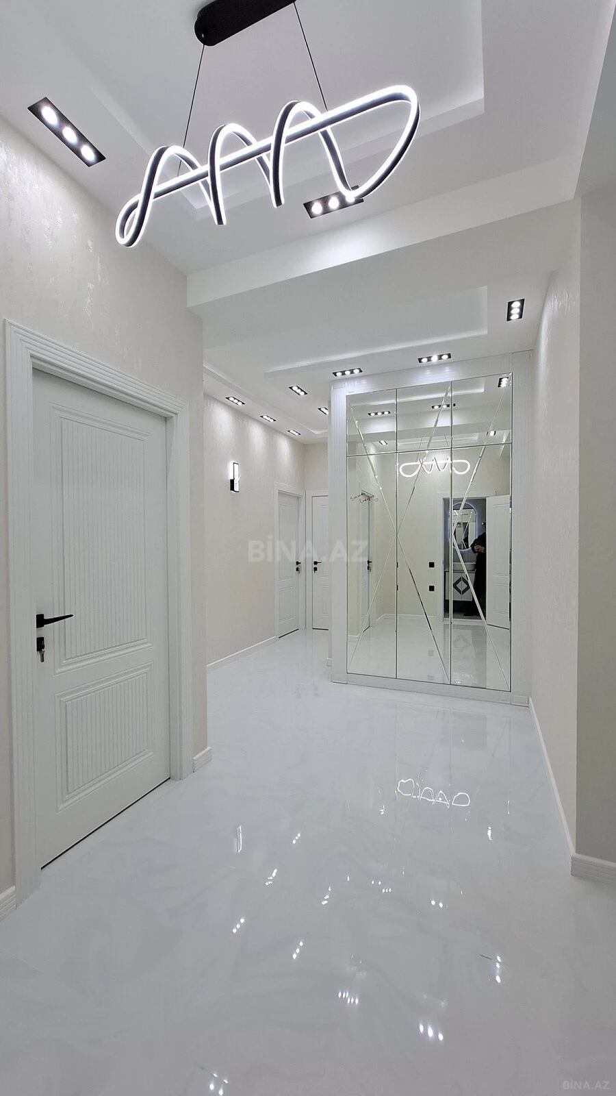 Kirayə verilir 3 otaqlı mənzil 95 m²