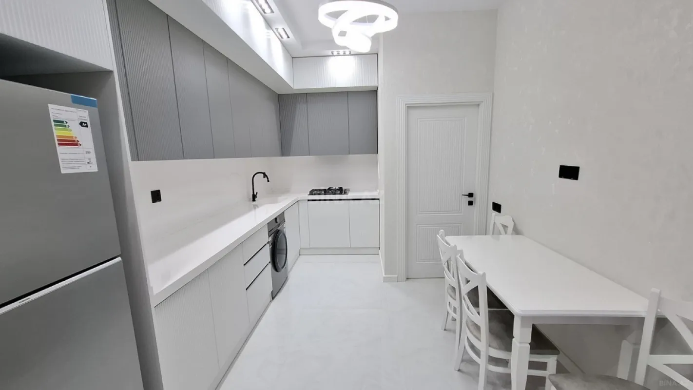 Kirayə verilir 3 otaqlı mənzil 95 m²