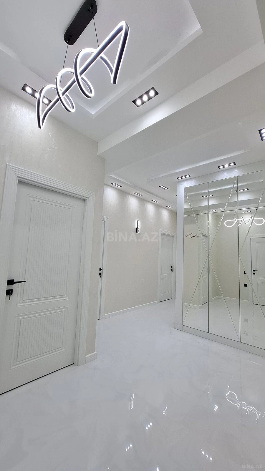Kirayə verilir 3 otaqlı mənzil 95 m²