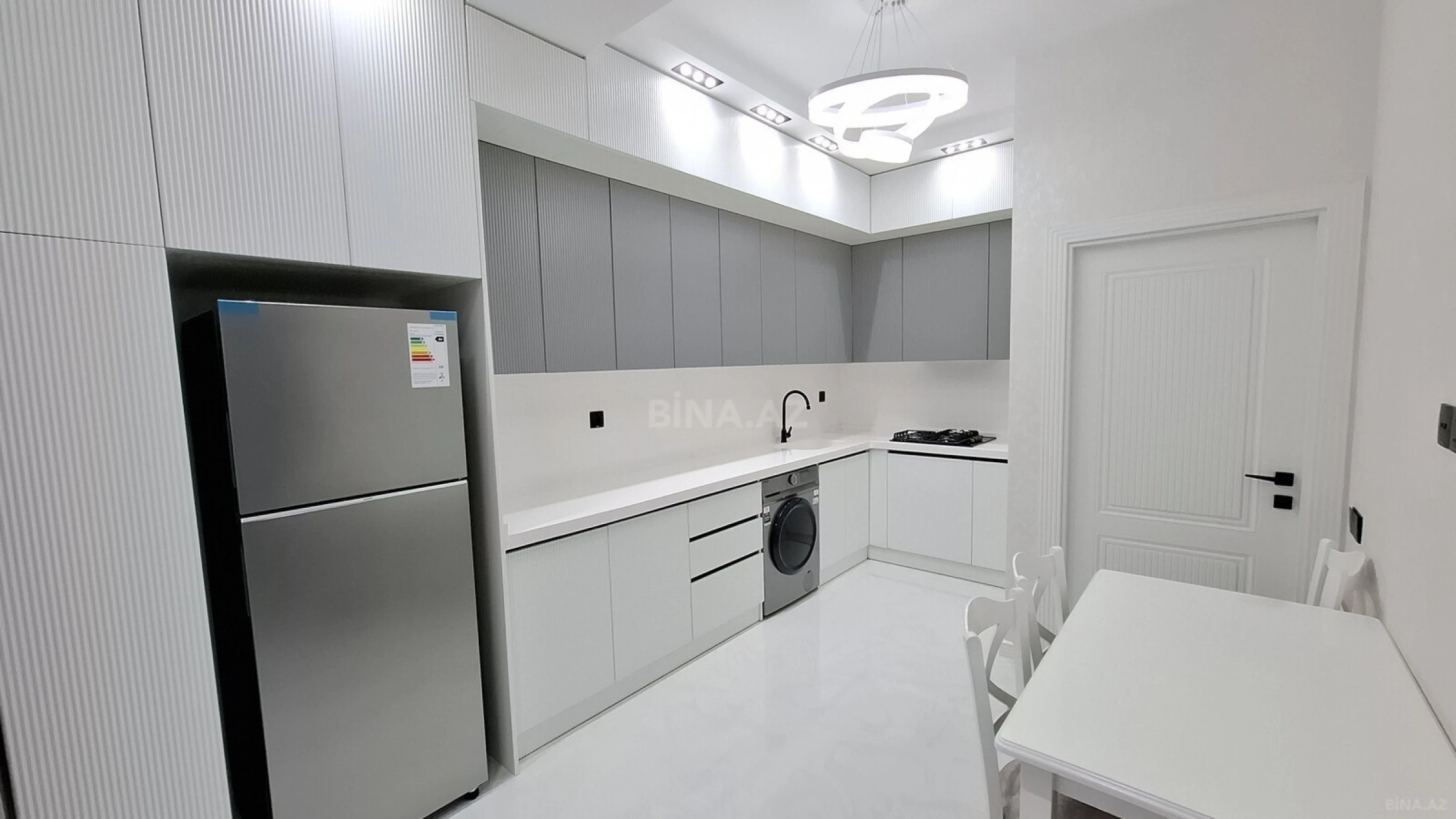 Kirayə verilir 3 otaqlı mənzil 95 m²