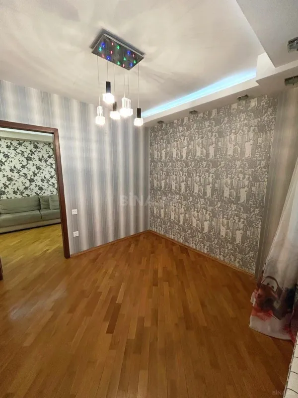 Satılır 3 otaqlı mənzil 85 m²
