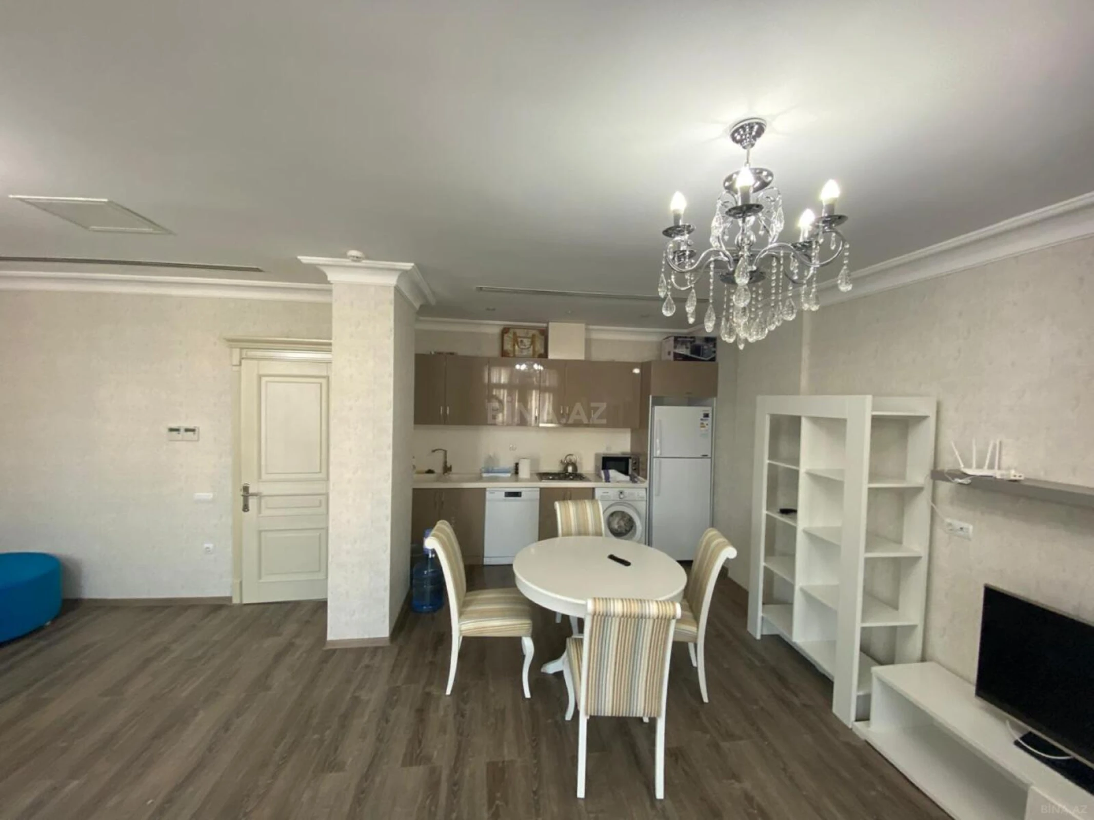 Kirayə verilir 2 otaqlı mənzil 89 m²
