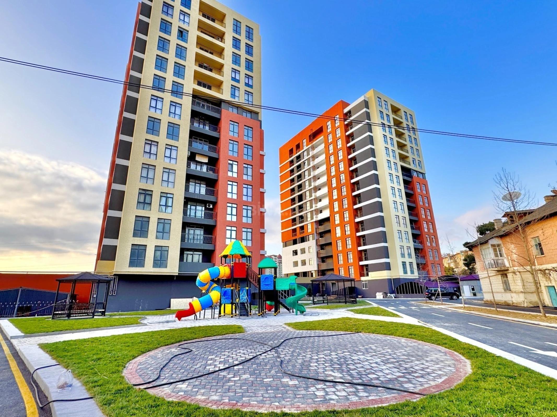 Satılır 2 otaqlı mənzil 60 m²