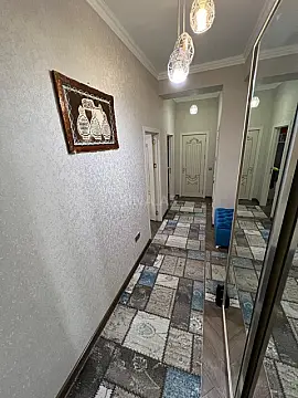 Satılır 2 otaqlı mənzil 93 m²