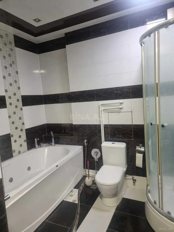 Satılır 4 otaqlı mənzil 185 m²
