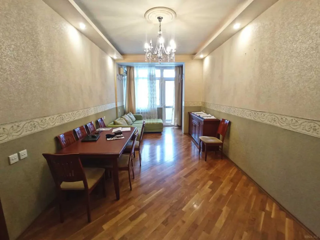 Satılır 2 otaqlı mənzil 70 m²