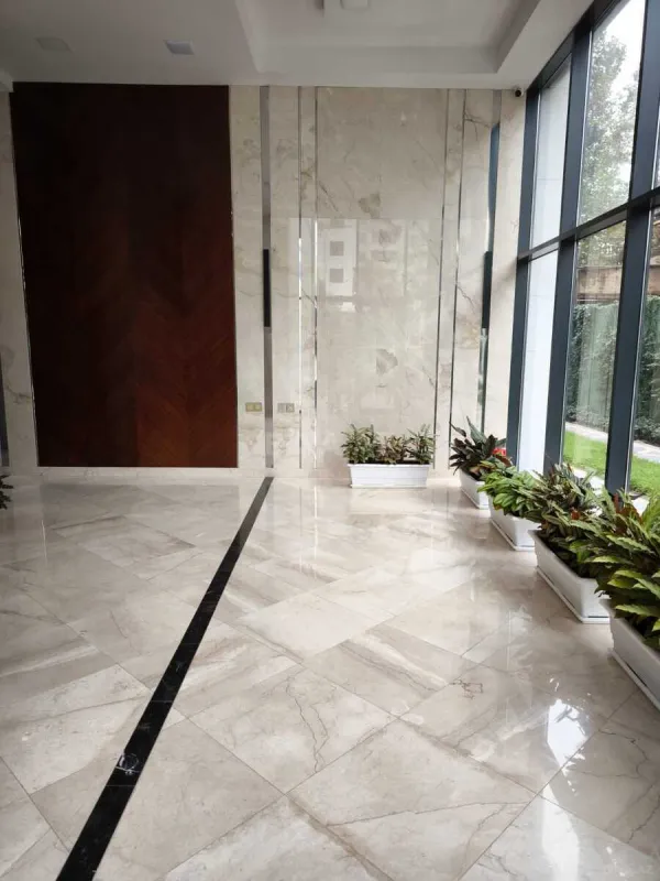 Satılır 2 otaqlı mənzil 78 m²