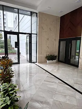 Satılır 2 otaqlı mənzil 78 m²