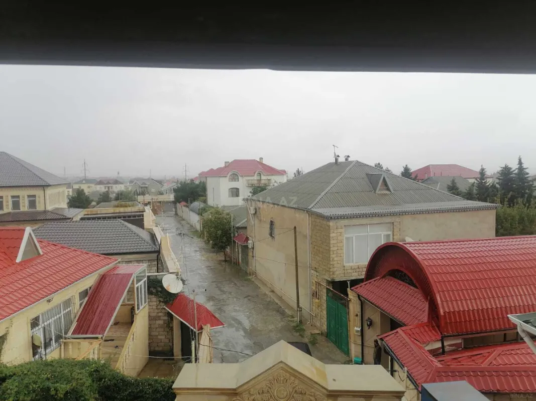 Satılır 6 otaqlı həyət evi 330 m²