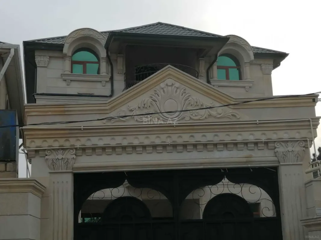 Satılır 6 otaqlı həyət evi 330 m²