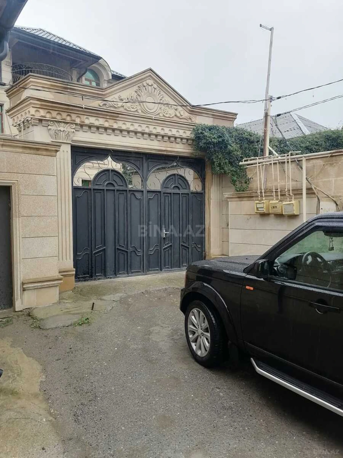 Satılır 6 otaqlı həyət evi 330 m²