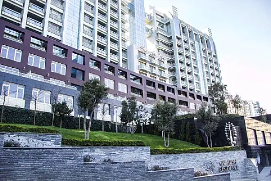 Satılır 4 otaqlı mənzil 307 m²