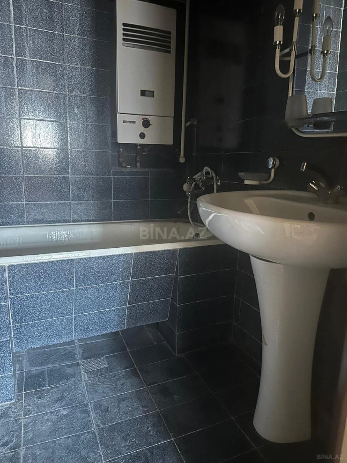 Satılır 3 otaqlı mənzil 90 m²