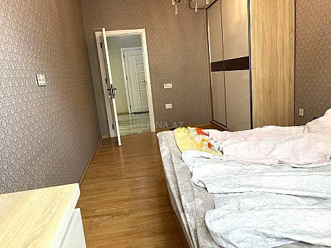 Satılır 2 otaqlı mənzil 101 m²