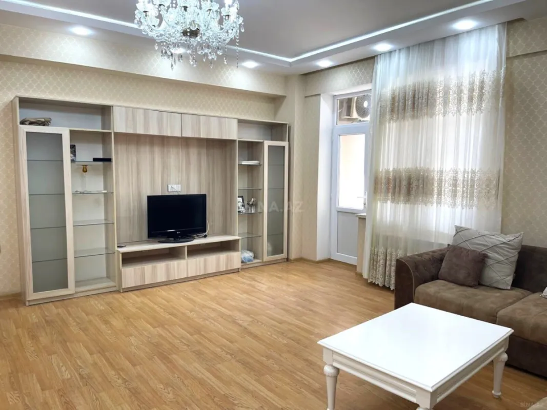 Satılır 2 otaqlı mənzil 101 m²