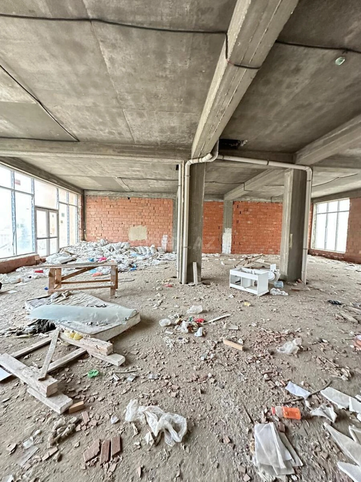 Satılır obyekt 86 m²