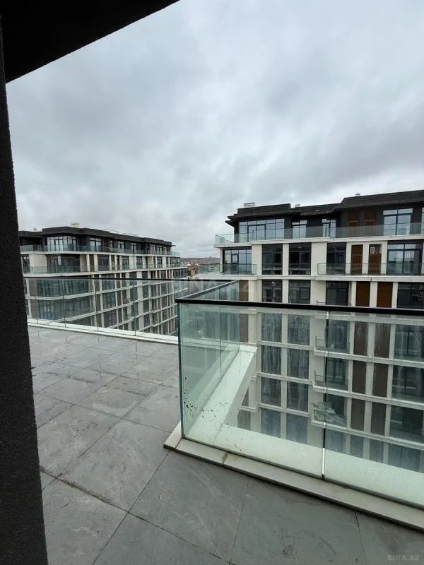 Satılır 2 otaqlı mənzil 91.9 m²