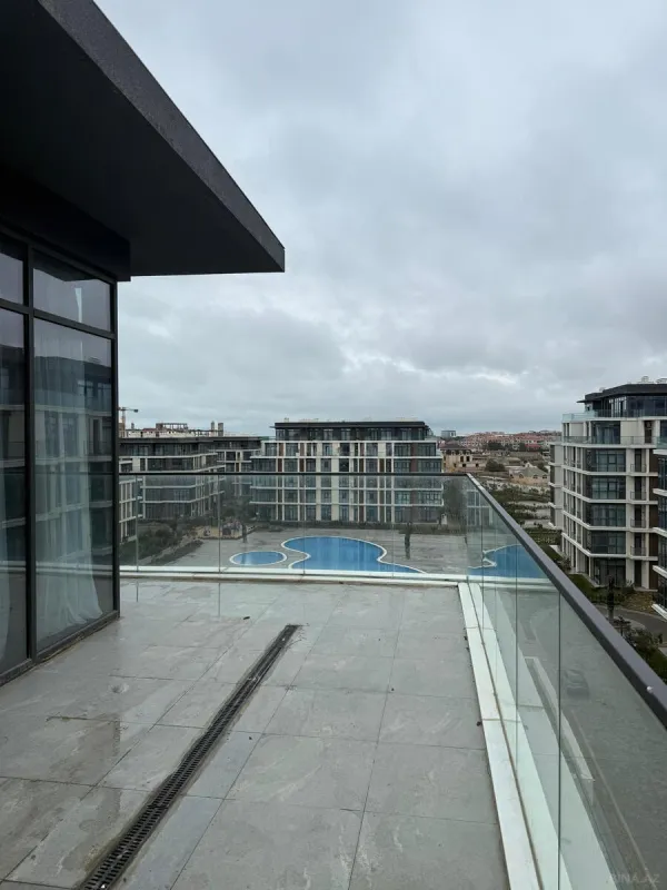 Satılır 2 otaqlı mənzil 91.9 m²