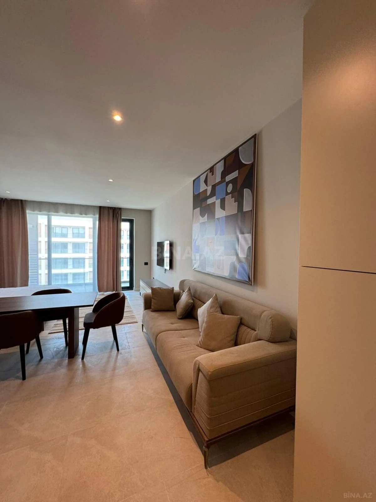 Satılır 1 otaqlı mənzil 57 m²