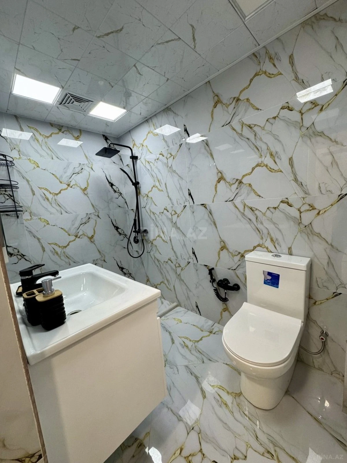 Satılır 2 otaqlı mənzil 67 m²