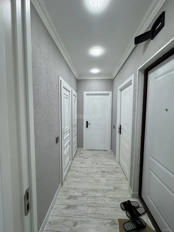 Satılır 2 otaqlı mənzil 67 m²