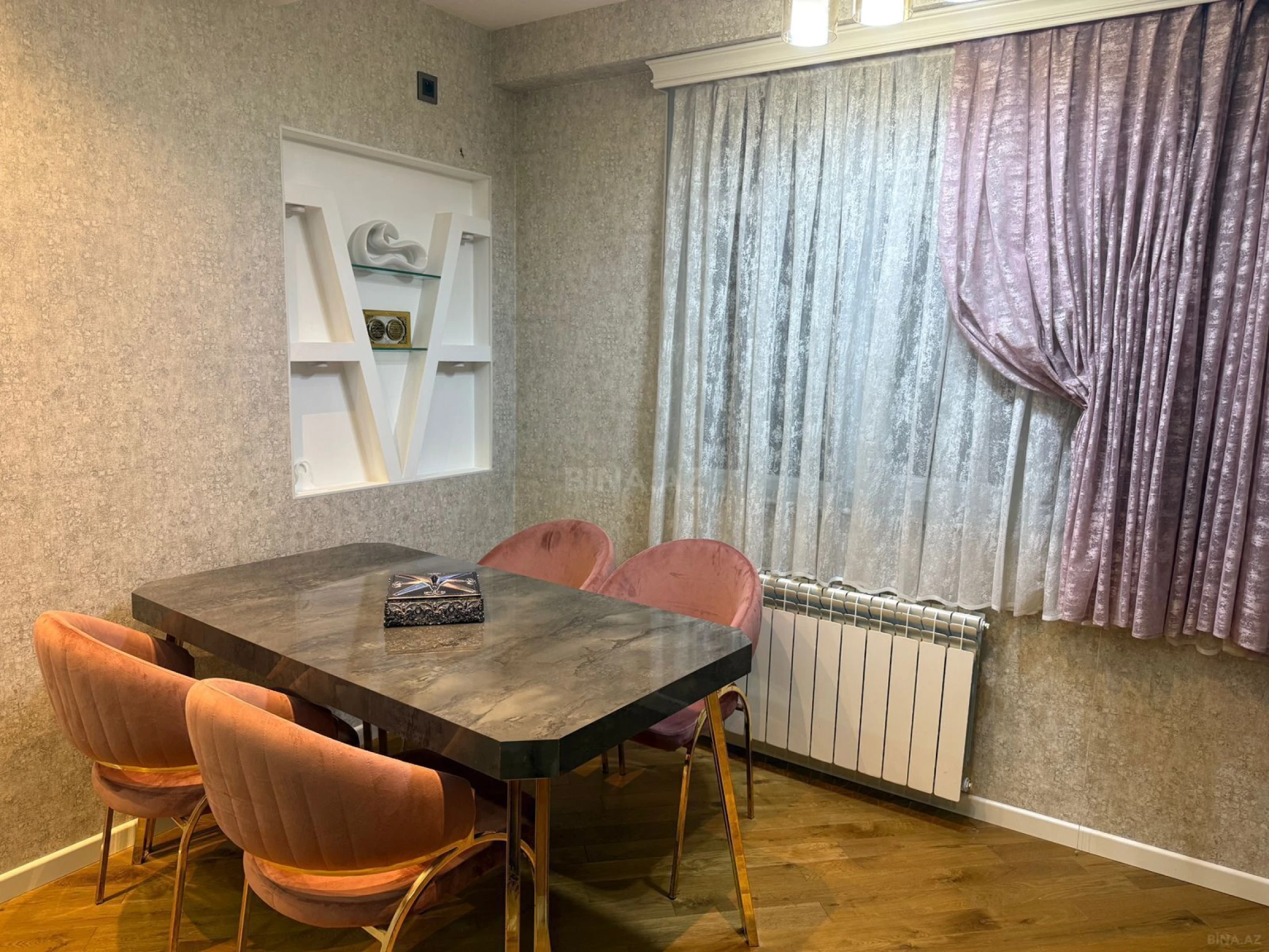 Kirayə verilir 4 otaqlı mənzil 130 m²