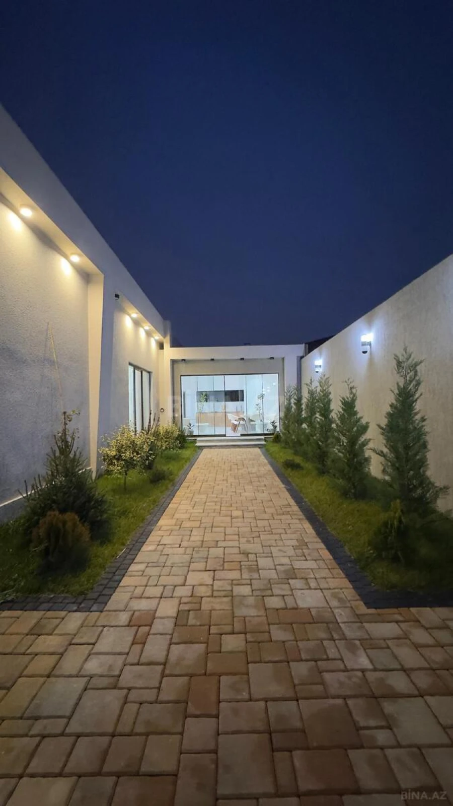 Satılır 4 otaqlı həyət evi 180 m²