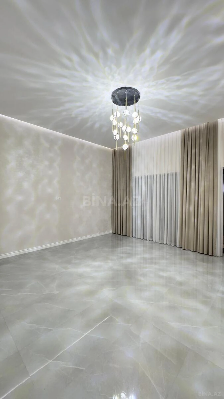 Satılır 4 otaqlı həyət evi 180 m²