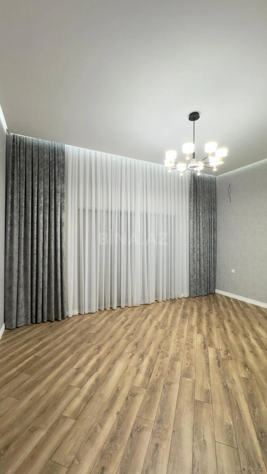 Satılır 4 otaqlı həyət evi 180 m²