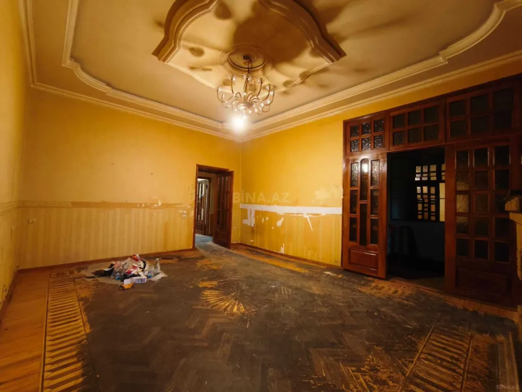 Satılır 3 otaqlı mənzil 140 m²