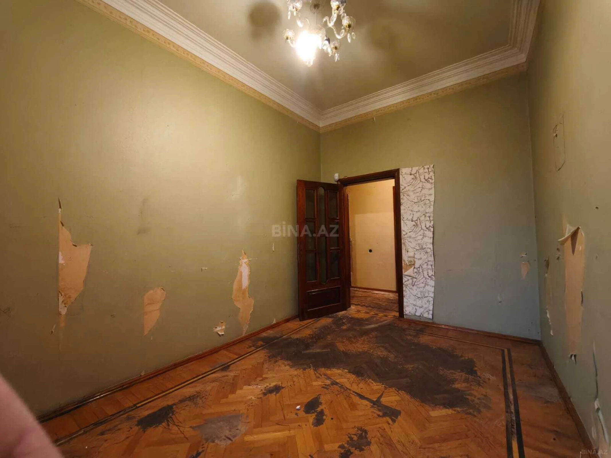 Satılır 3 otaqlı mənzil 140 m²