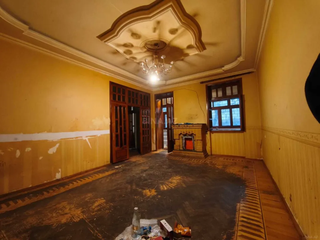 Satılır 3 otaqlı mənzil 140 m²