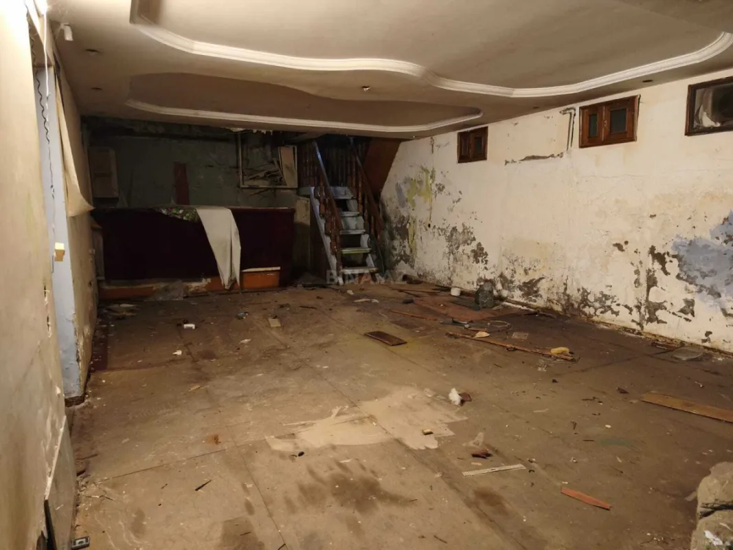 Satılır 3 otaqlı mənzil 140 m²