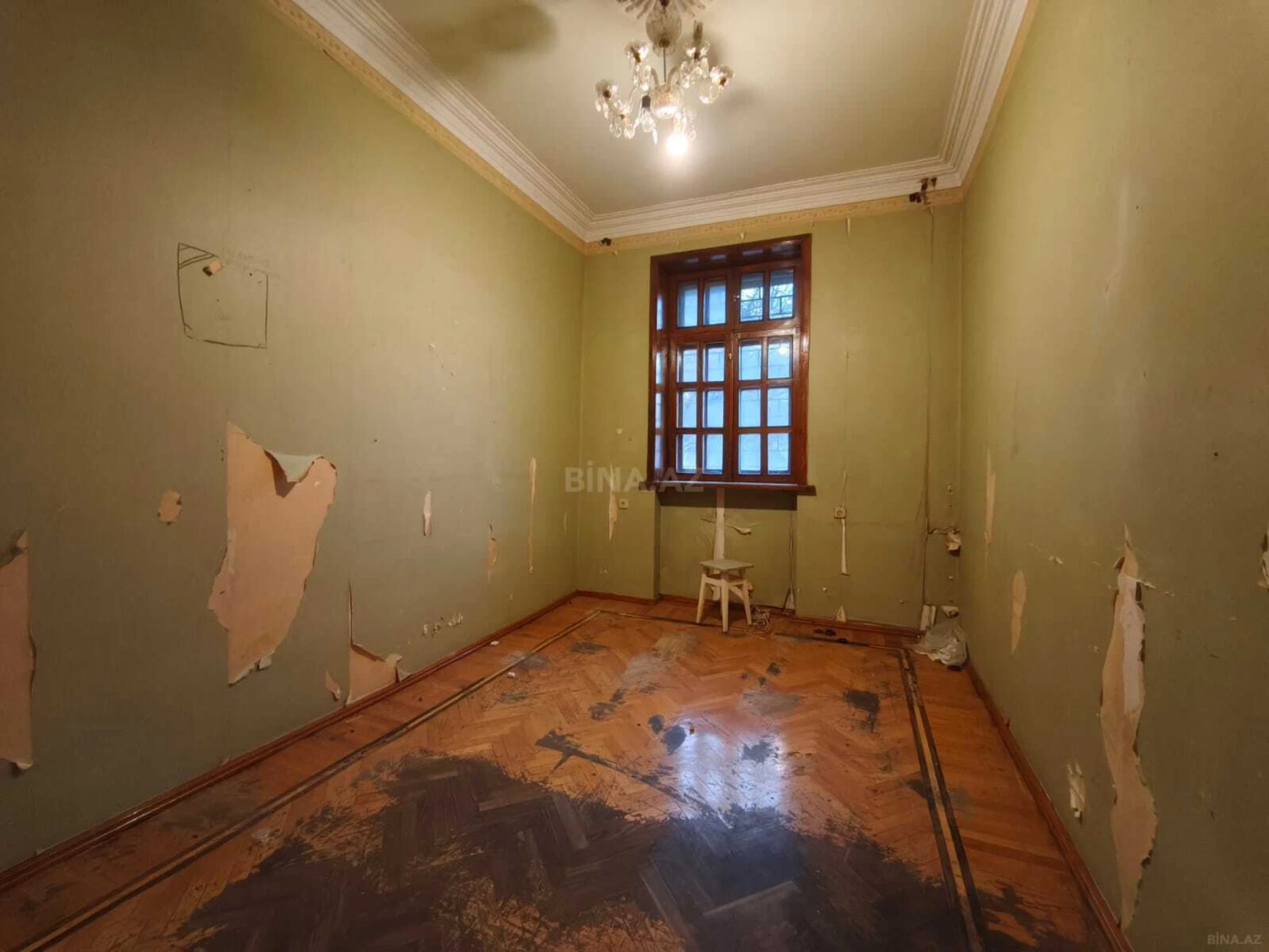 Satılır 3 otaqlı mənzil 140 m²