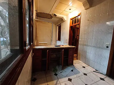 Satılır 3 otaqlı mənzil 140 m²