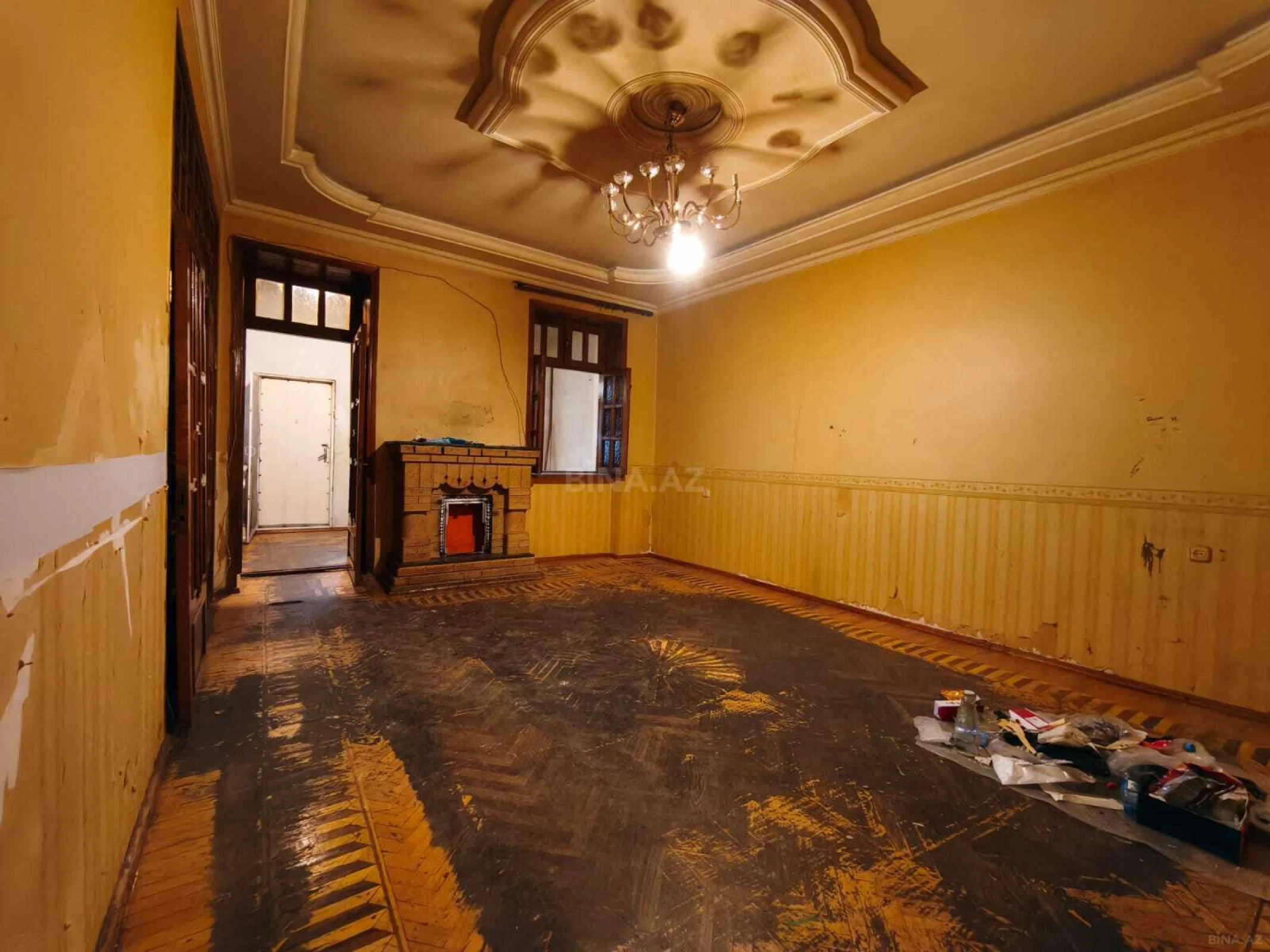 Satılır 3 otaqlı mənzil 140 m²