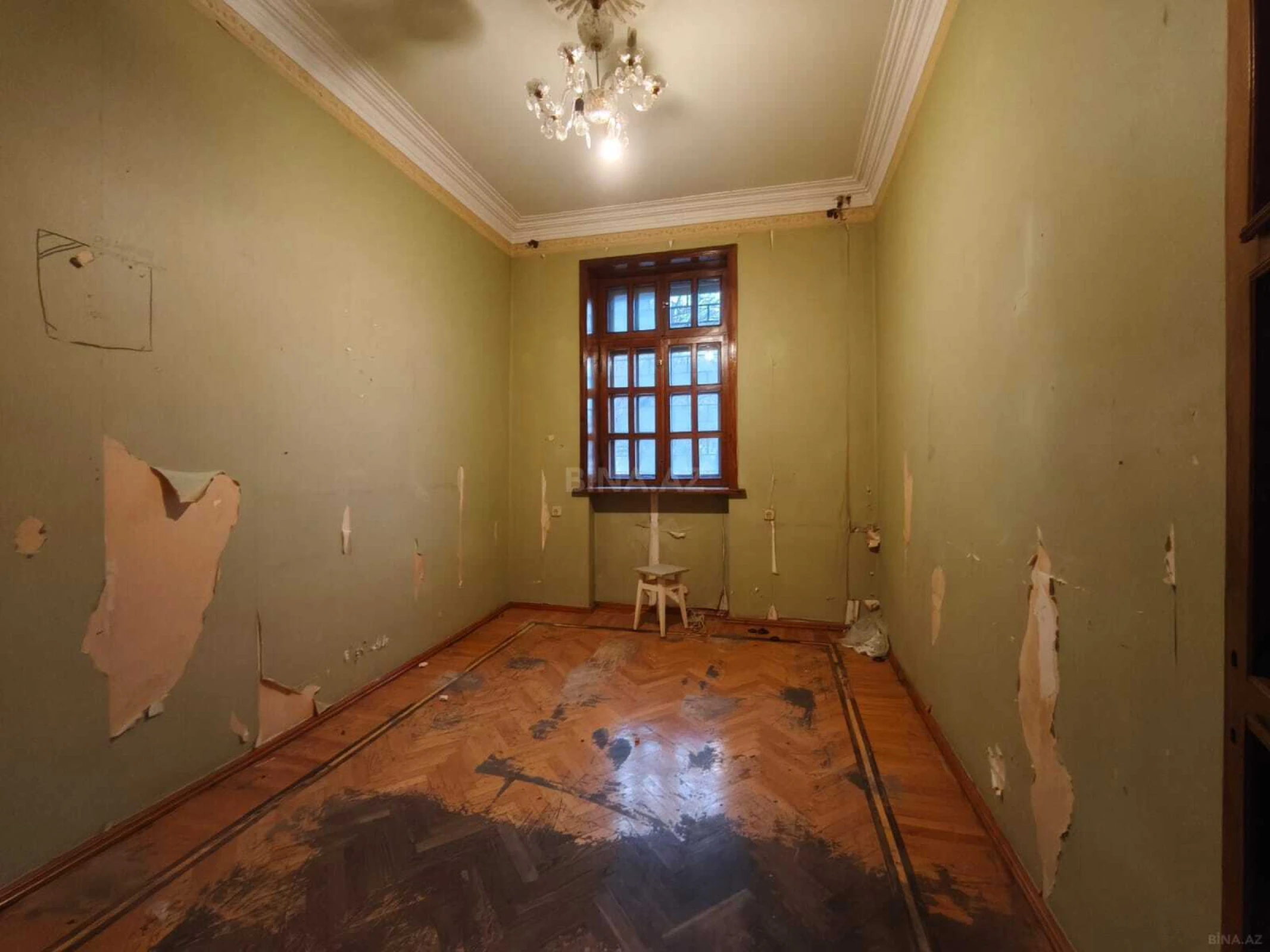 Satılır 3 otaqlı mənzil 140 m²