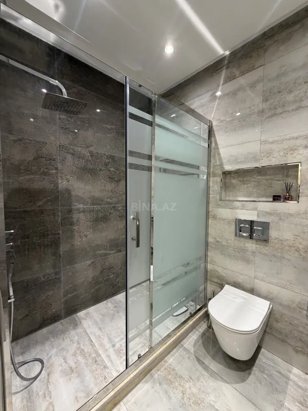 Satılır 3 otaqlı mənzil 104 m²