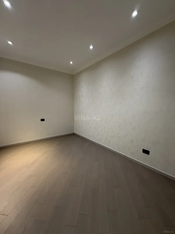 Satılır 3 otaqlı mənzil 104 m²