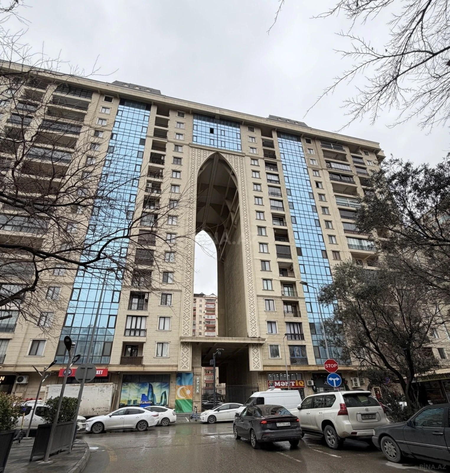 Satılır 3 otaqlı mənzil 104 m²