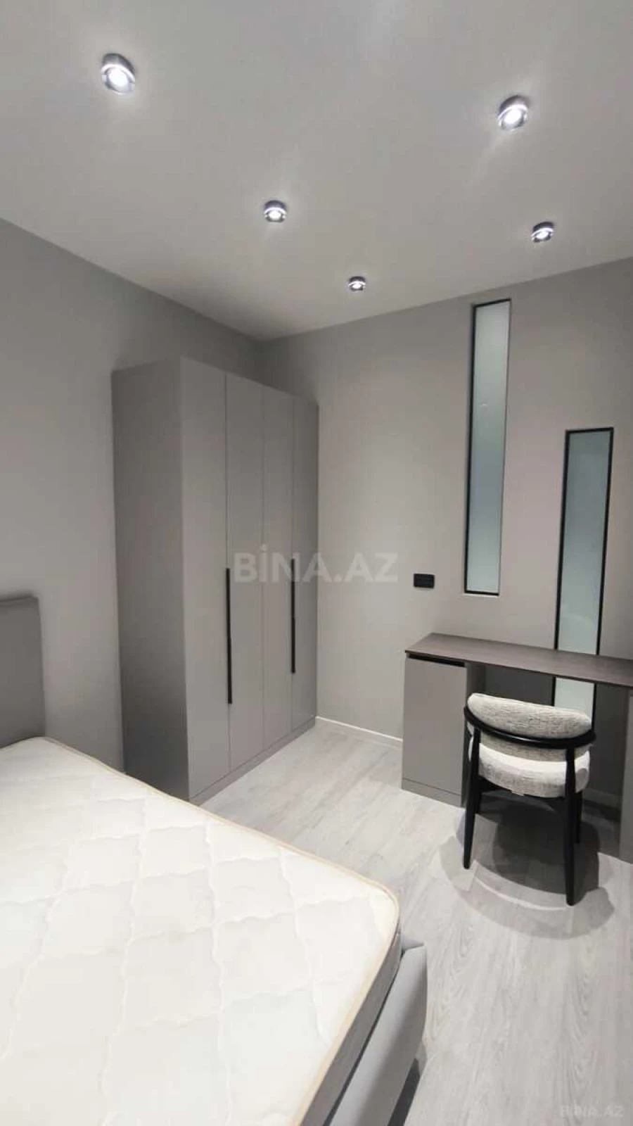 Satılır 3 otaqlı mənzil 92 m²
