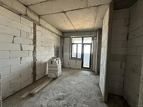 Satılır 2 otaqlı mənzil 115 m²