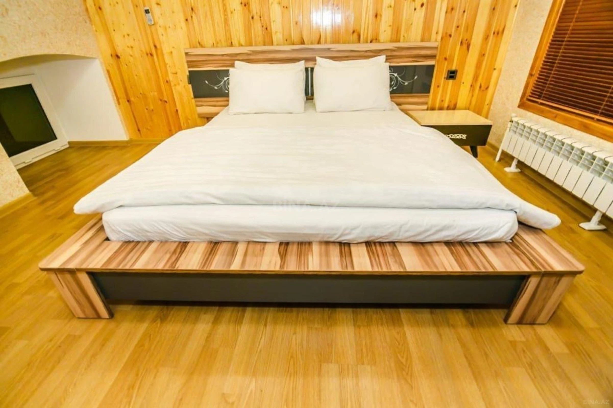 Satılır 4 otaqlı mənzil 100 m²