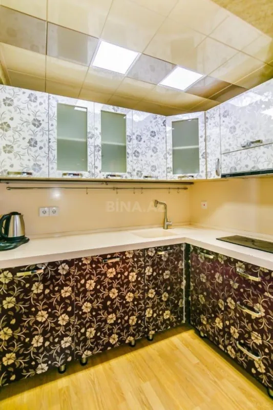 Satılır 4 otaqlı mənzil 100 m²