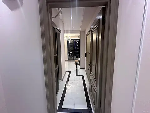 Satılır 4 otaqlı mənzil 129 m²