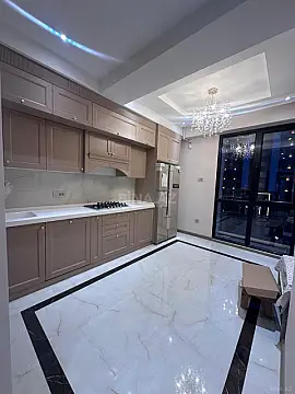 Satılır 4 otaqlı mənzil 129 m²
