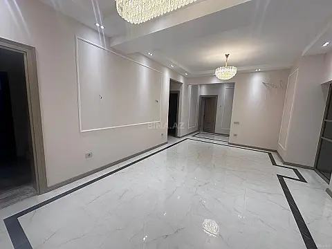 Satılır 4 otaqlı mənzil 129 m²